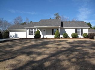 38 Angela Ln, Dawsonville, GA 30534