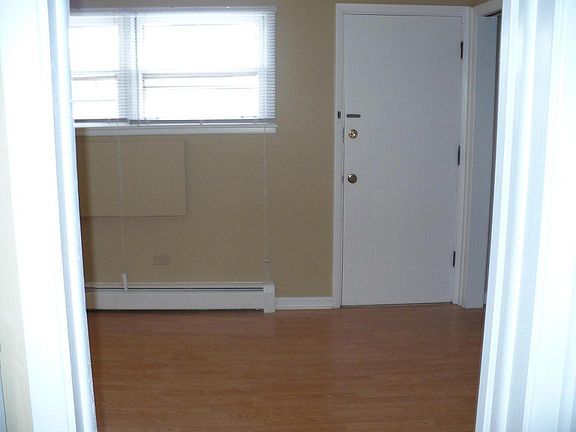 3rd image of 37 King Arthur Ct APT 7