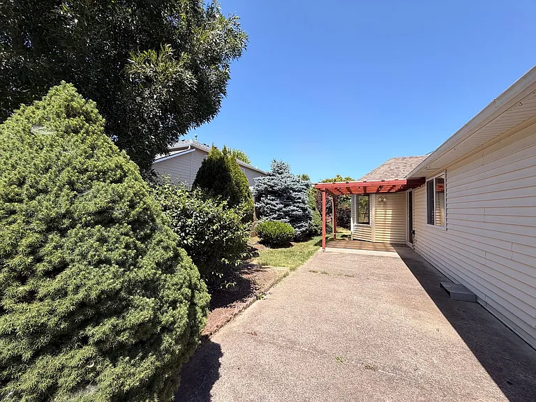 7349 Oneil Rd NE — Photo 29