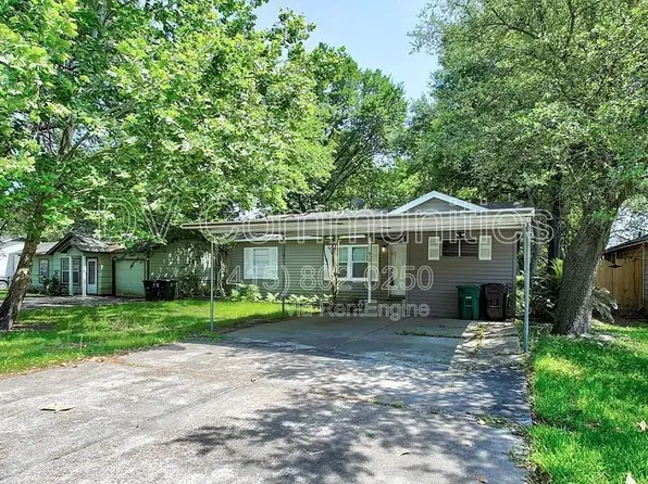 810 Charles Rd, Houston, TX 77076