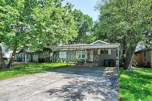 810 Charles Rd Photo 1