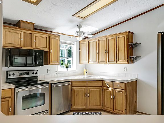 2nd image of 11693 Thrush Ct NE