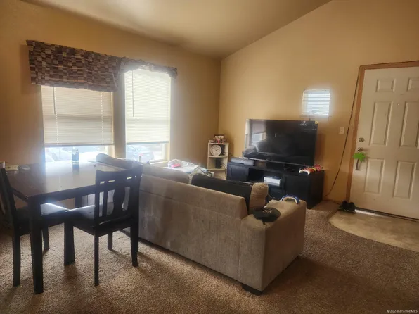 621 E Mitchell St #B-4, Laramie, WY 82072