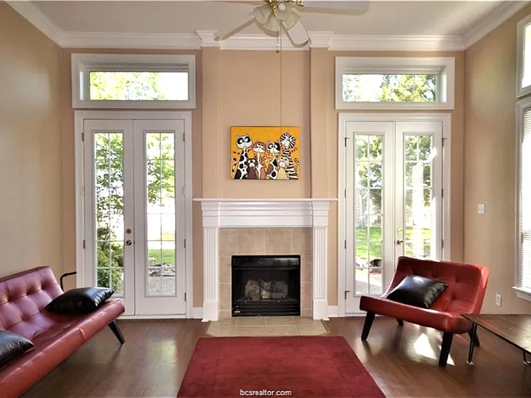 315 Chimney Hill Dr — Photo 3