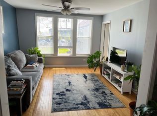 1006 W 20th Pl, Chicago, IL 60608