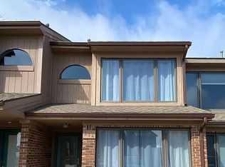 214 Harbor Dr, Ludington, MI 49431