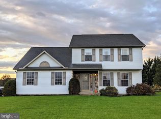 5 N Allwood Dr, Hanover, PA 17331