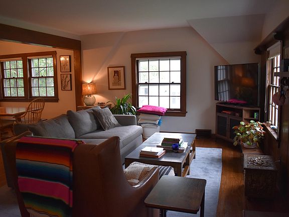3rd image of 3538 Glencairn Rd #2