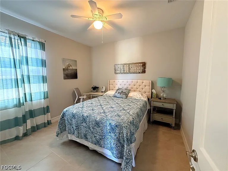 3920 King Edwards St — Photo 9