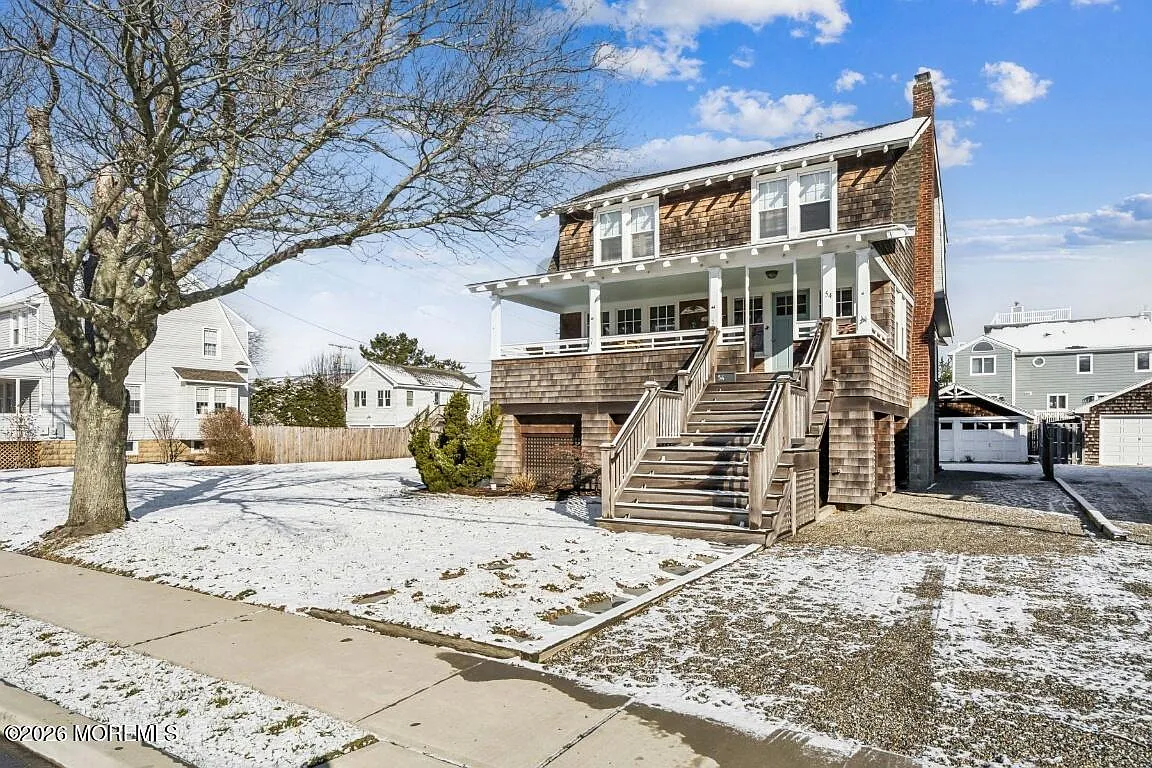 5 bed, 1.5 bath, 1848 sqft, $3,500 — Photo 2