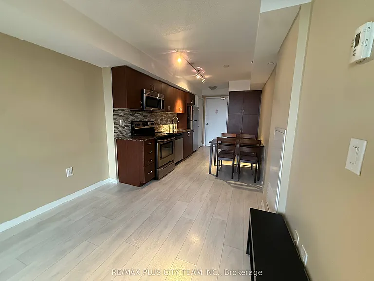 800 Lawrence Ave W #1421 — Photo 5