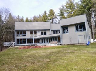 83 Shutesbury Rd, Leverett, MA 01054