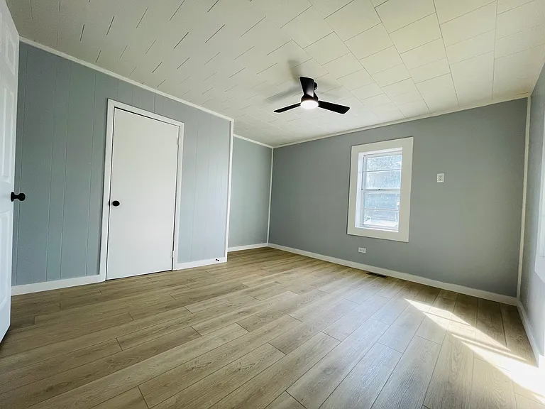 123 Douglas St — Photo 13