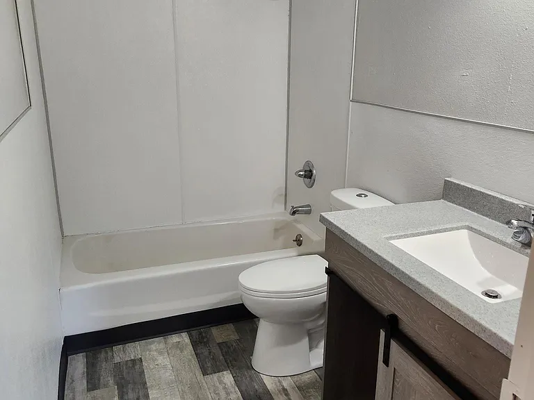 1502 Delta Dr — Photo 8