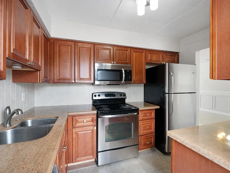 510 Prosperity Farms Rd #4B — Photo 4
