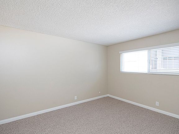 5th image of 4030 Louisiana St APT 9