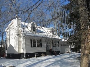 6357 Ventnor Dr, Tobyhanna, PA 18466