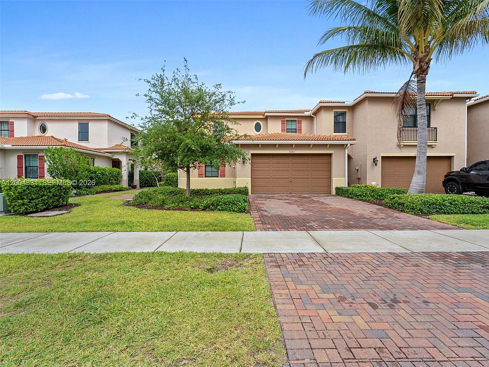 1st image of 10105 Brickhill Dr