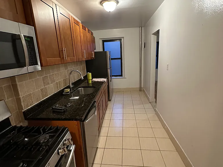 913 McLean Ave #D3 — Photo 3