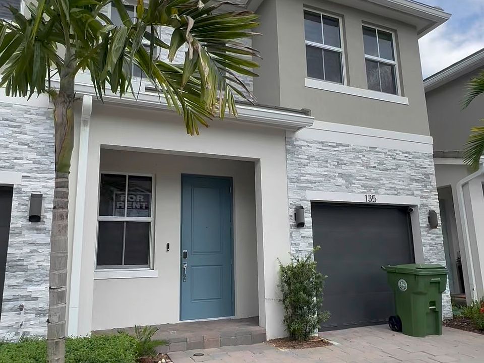 1st image of 135 SW 171st Ln #135