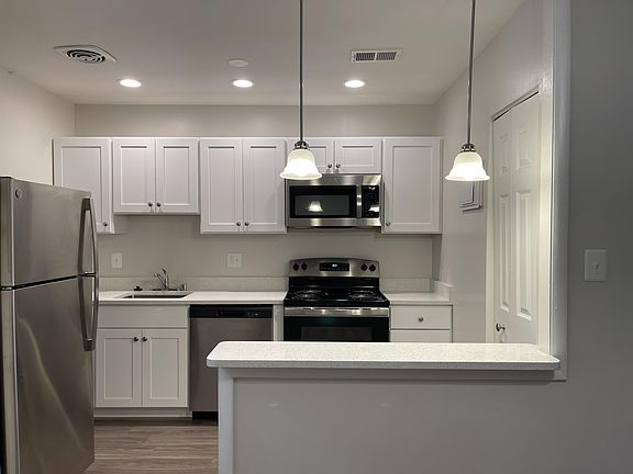 3rd image of 8504 Sky View Dr APT T1