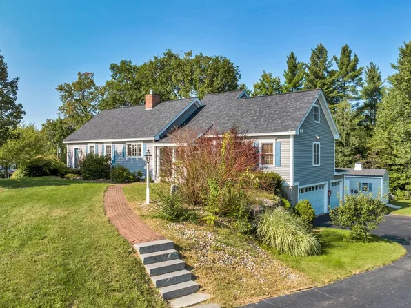 93 Fox Hollow Drive, Weare, NH 03281