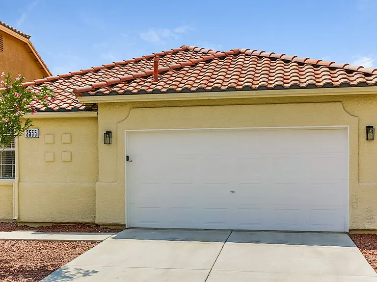 3555 April Springs St — Photo 1