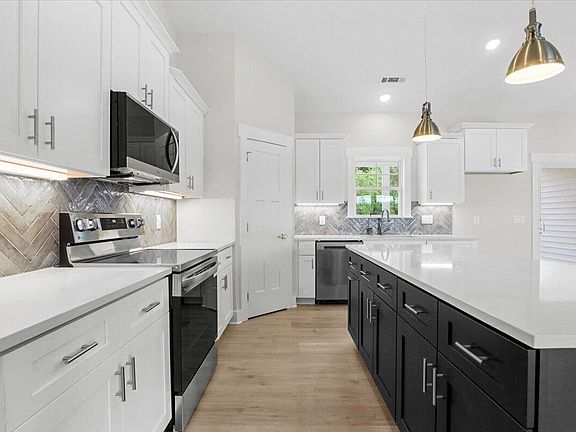 4th image of 9219 N Beaver Creek Way