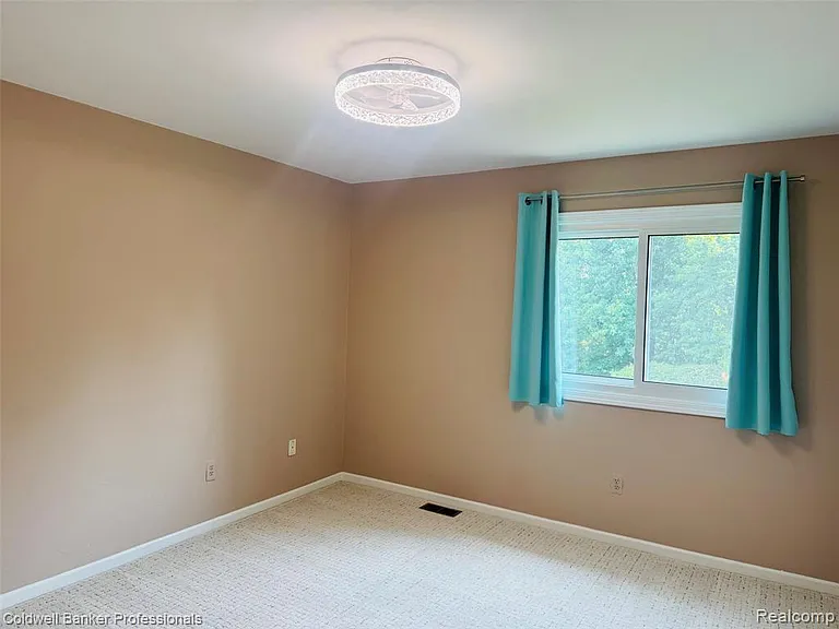171 Millstone Dr — Photo 23