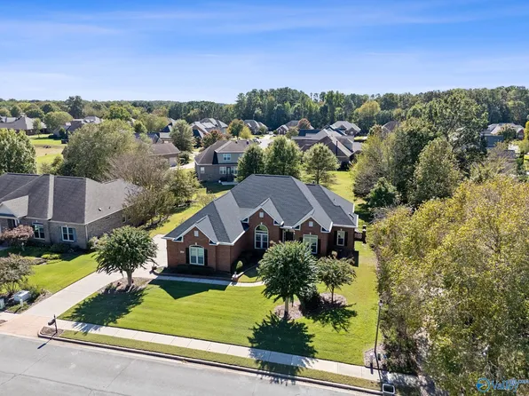 128 Holbrook Dr, Huntsville, AL 35806