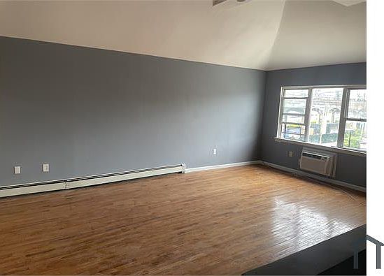 2nd image of 308 Beach 66th St #3