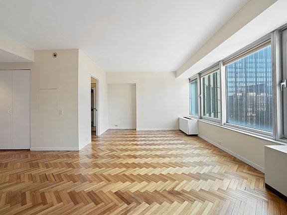 3rd image of 150 W 56th St APT 4109