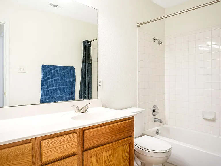 4407 Golden Gate Dr — Photo 13