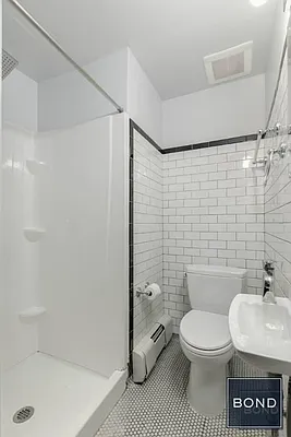 Rented by Bond New York | media 40