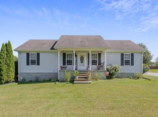 75 Buck Ln, Lafayette, TN 37083
