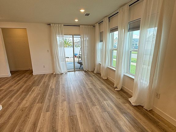 5th image of 114 Yellowfin Dr