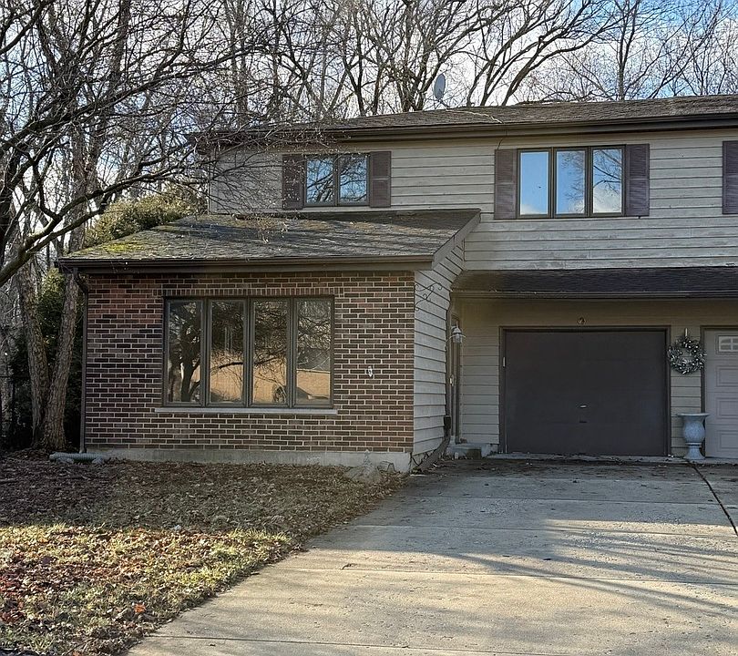 1st image of 306 Brookdale Dr APT A
