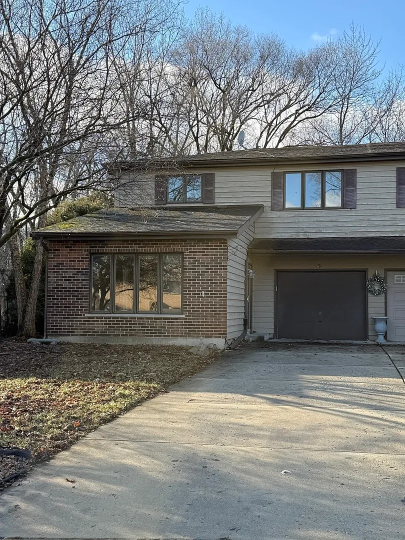 306 Brookdale Dr APT A photo 1