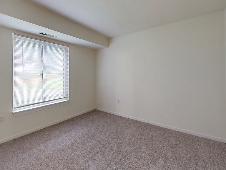 Seneca Place — Photo 66