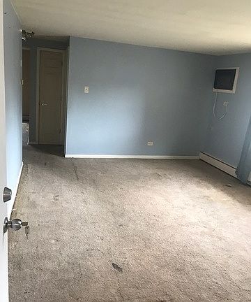 3rd image of 7424 W 111th St APT 607