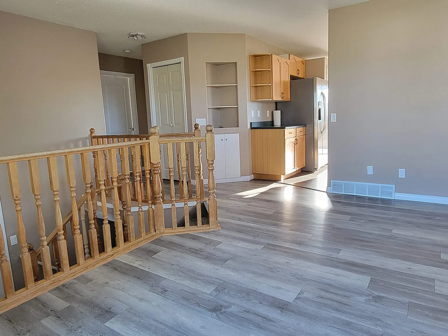 Lovely Single Family Home in Summit — Photo 4