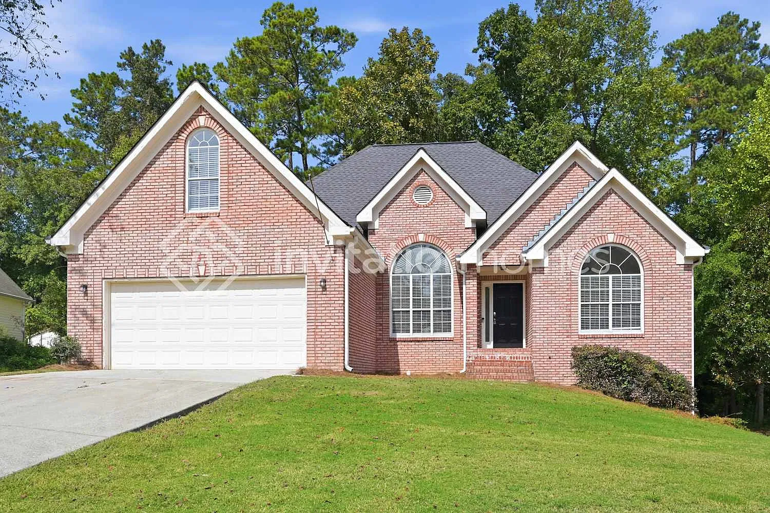 2151 Vintage Oaks Dr Loganville, GA 30052 — Photo 1