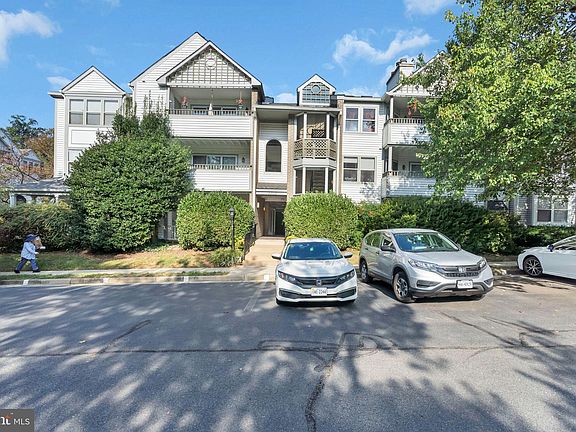 4th image of 7702 Lafayette Forest Dr Unit 1