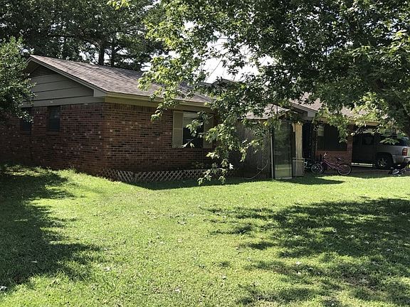 3rd image of 257 Westside Dr
