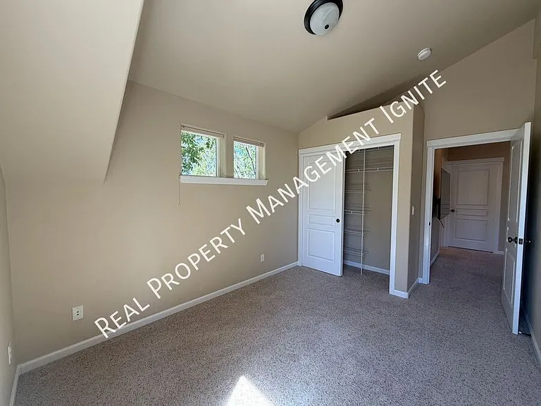 2447 NW Shields Dr — Photo 11