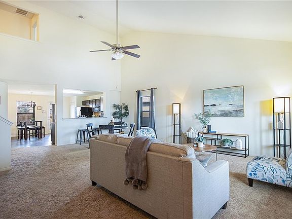2nd image of 323 Foxglove Dr