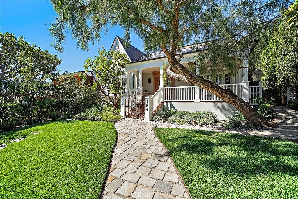 4 bed, 3.5 bath, 3789 sqft, $30,000 — Photo 1