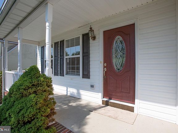 4th image of 12219 Stonehenge Dr