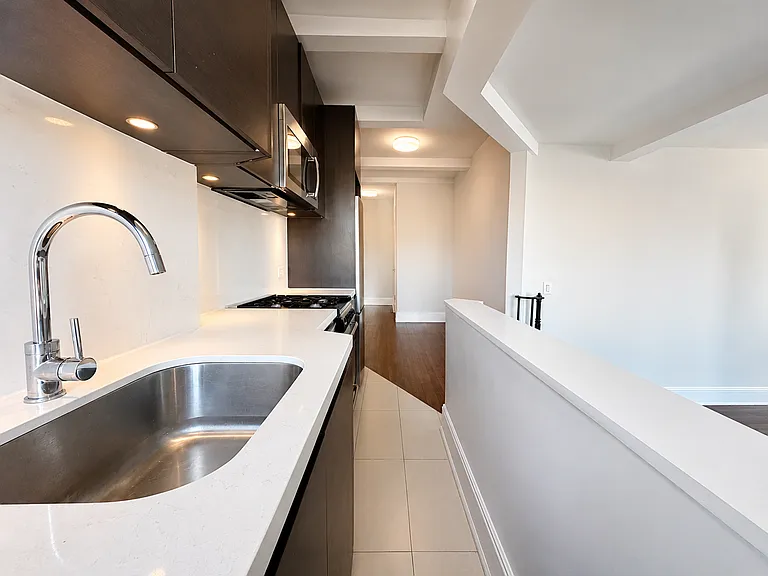 1080 Amsterdam Ave #11O2 — Photo 6