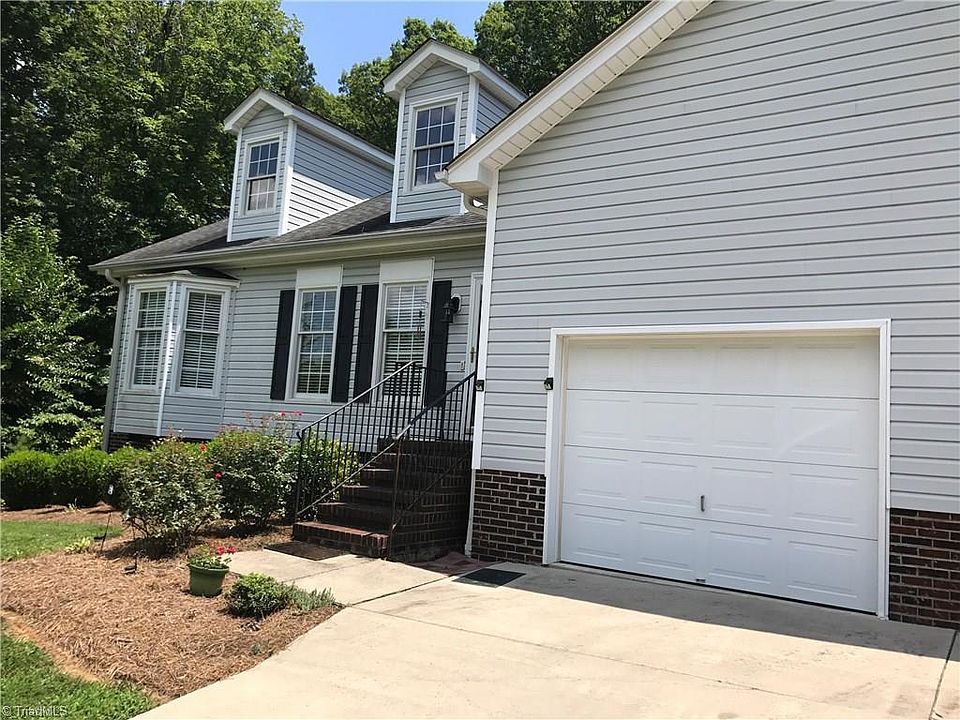 1st image of 726A Oleander Dr #A